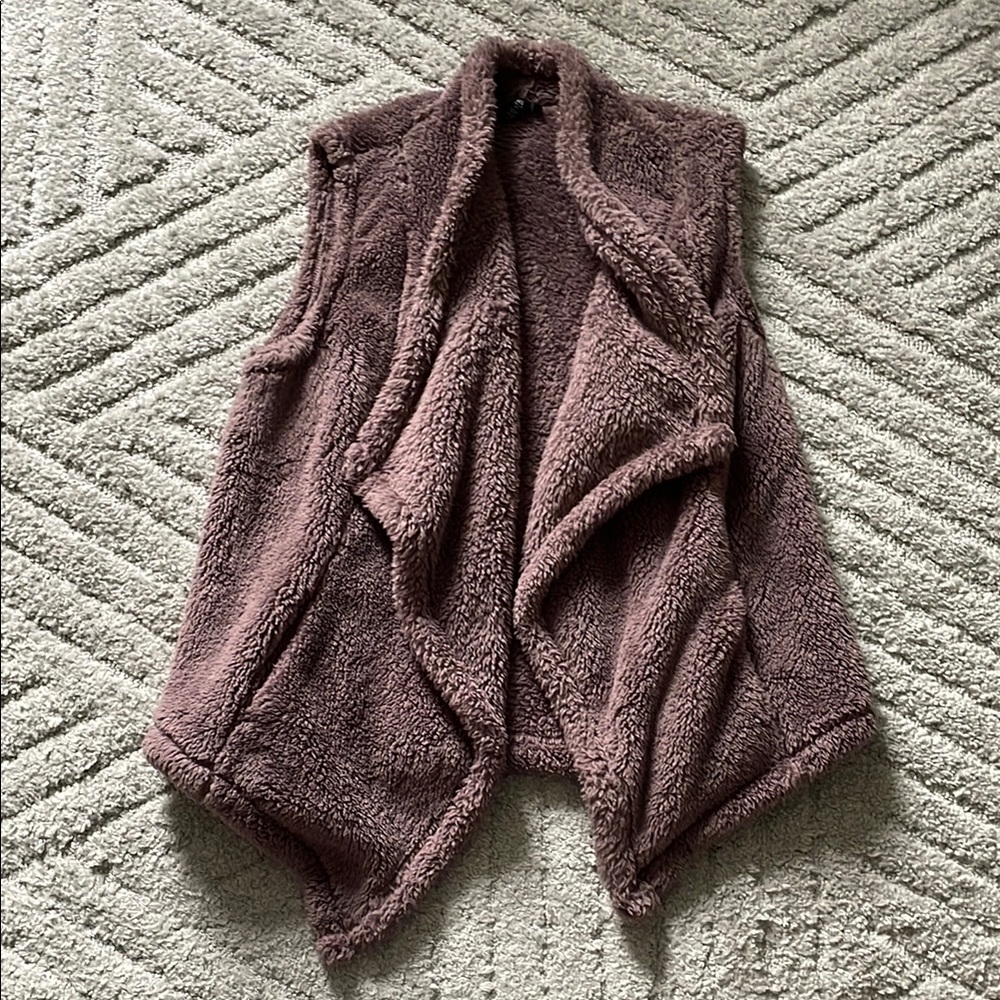 Jones New York Cozy Plum Brown Sherpa Vest